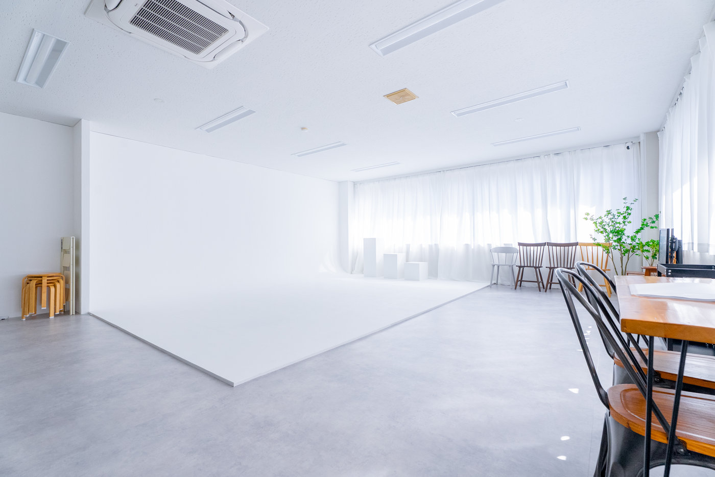 Studio KOUのスタジオ内観(公式サイトより引用)
